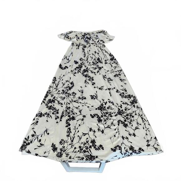 Elegant Off-Shoulder Floral Maxi Dress - Picture 2 of 9